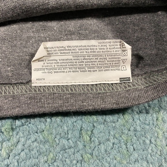 Disneyland Resort Mickey Mouse T Shirt Adult Medium Gray Classic Vintage Retro - Picture 13 of 14